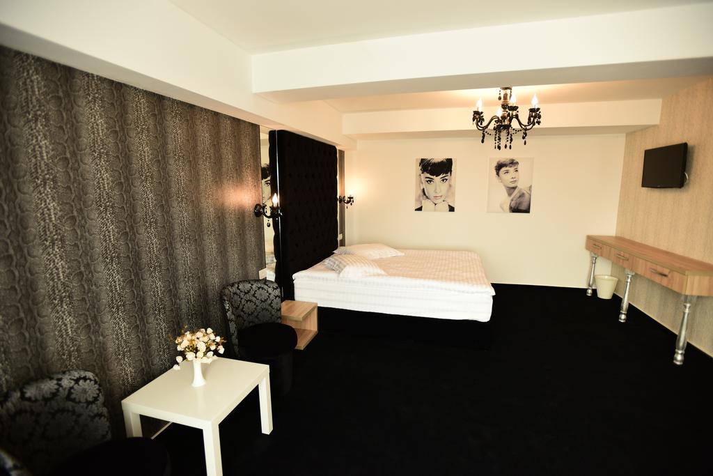 La Rocca Boutique Hotel Craiova Eksteriør billede