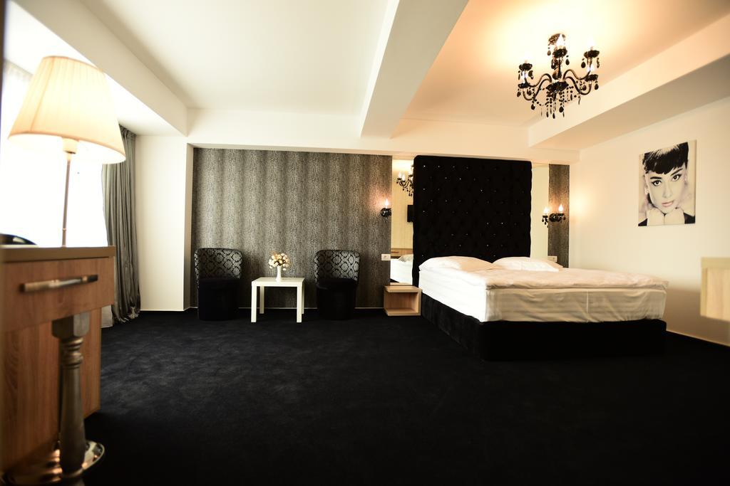 La Rocca Boutique Hotel Craiova Eksteriør billede