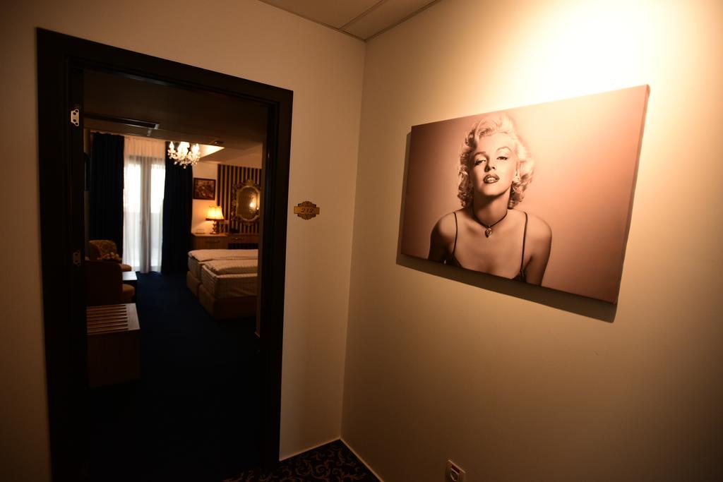 La Rocca Boutique Hotel Craiova Eksteriør billede